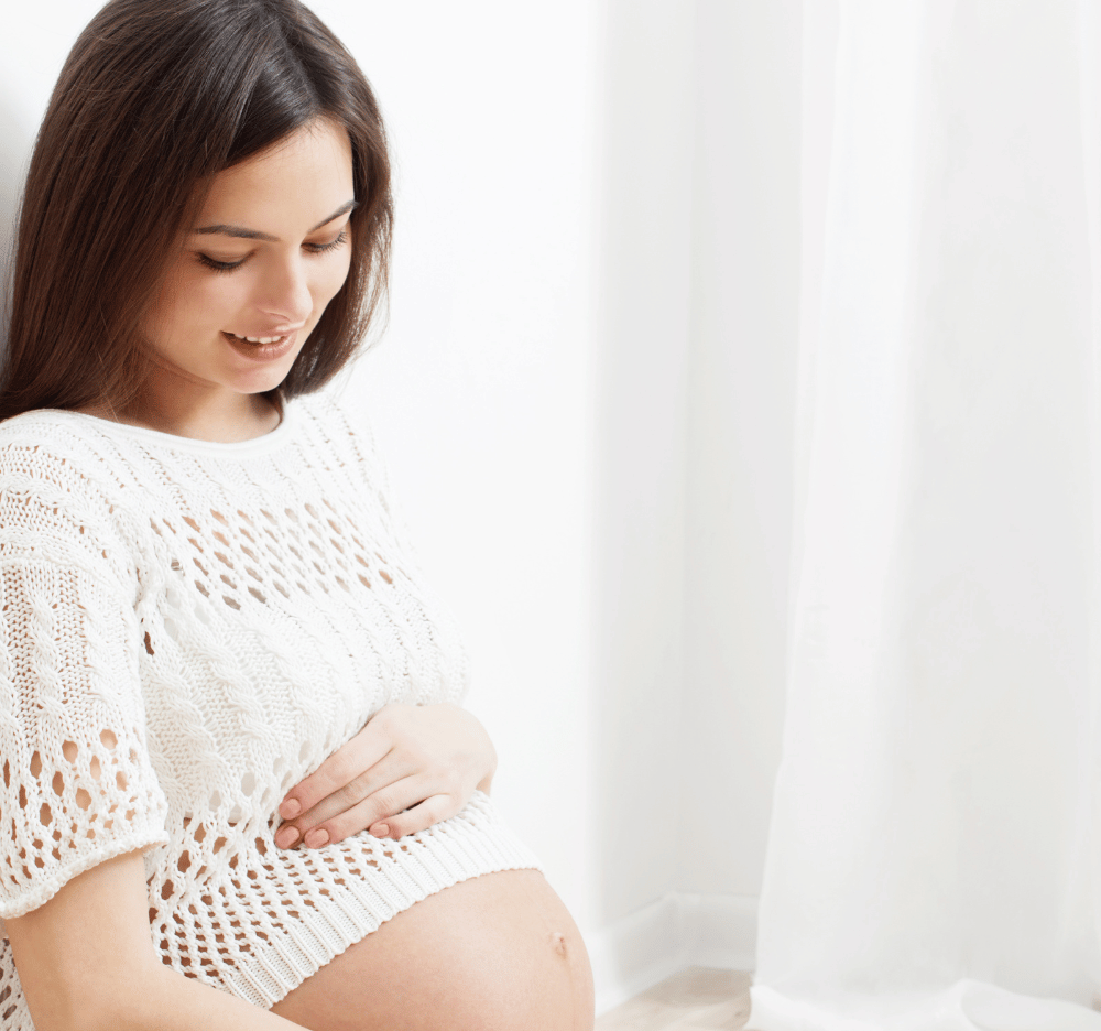 maman enceinte heureuse