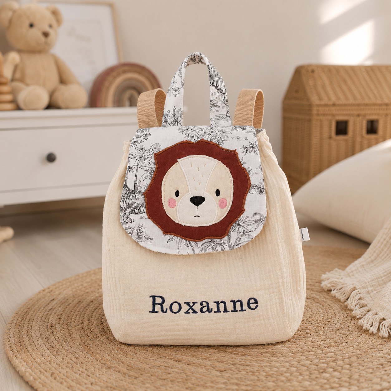 Sac a dos personnalisé pour la creche ou l'école dans une chambre d'enfant 