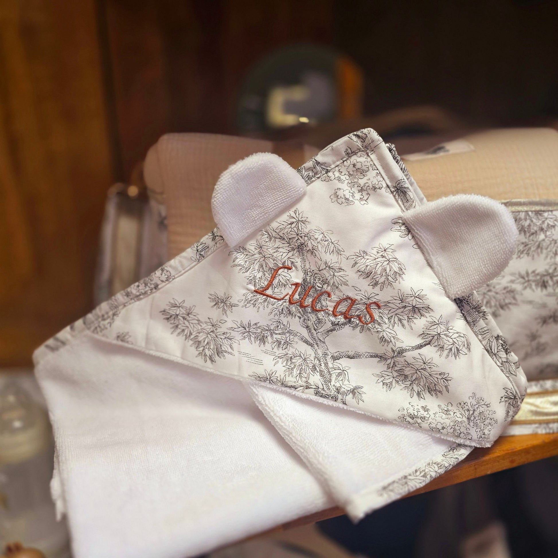 Cape de bain bébé en coton certifié OEKO-TEX artisanale