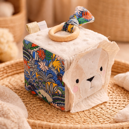 Cube d’éveil lion avec grelot collection capsule Anatole  Jouet sensoriel artisanal